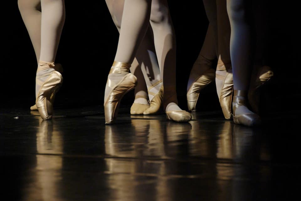 Origen del ballet como baile y espectáculo